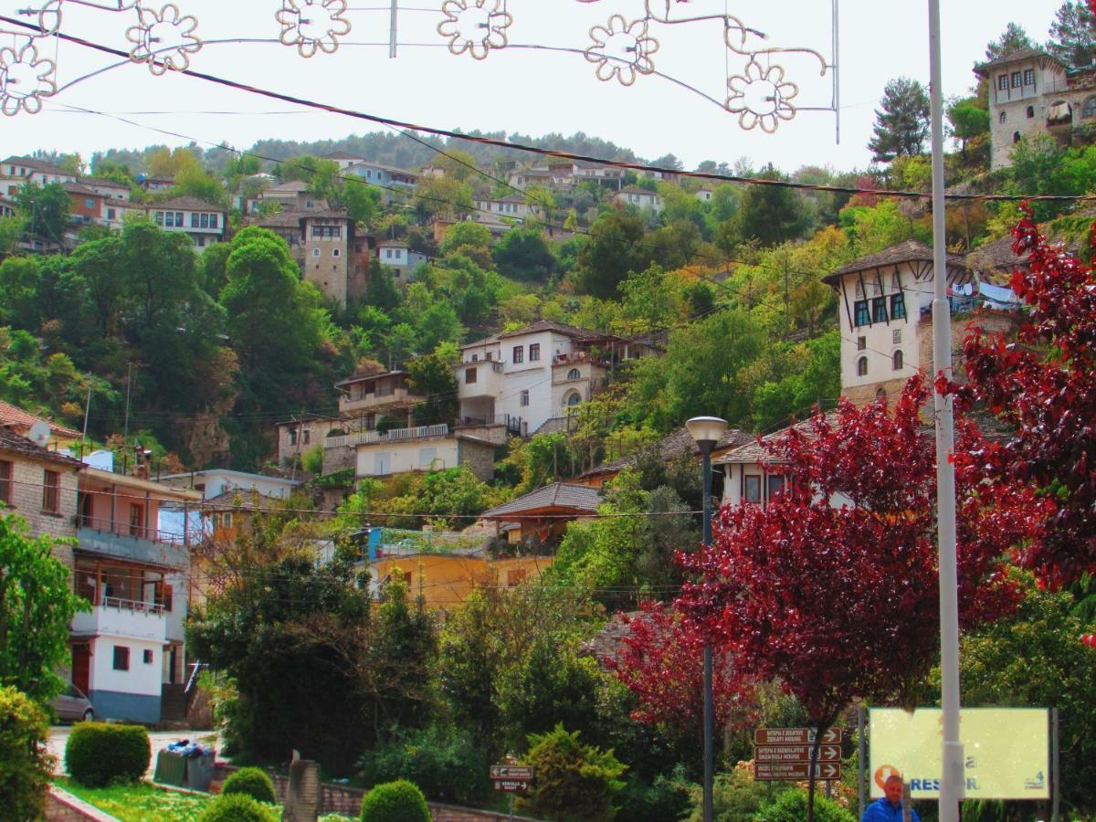 Grandma'S Home Gjirokastër Exterior foto